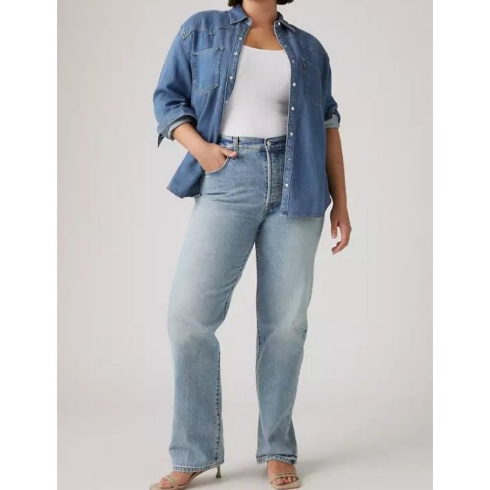 Levi's 501 90s Selvedge Denim Straight Button Fly Medium Wash Jeans 26W x 30L